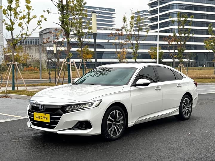 Фото 1 - Honda Accord