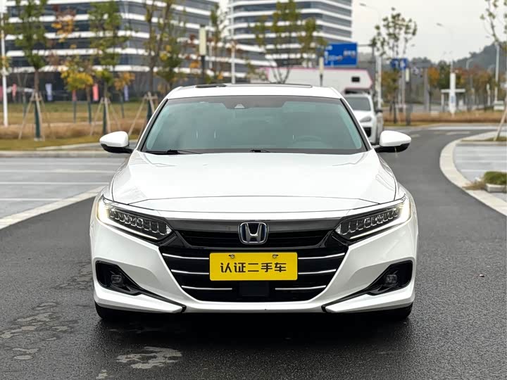 Фото 2 - Honda Accord
