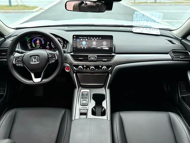 Фото 6 - Honda Accord