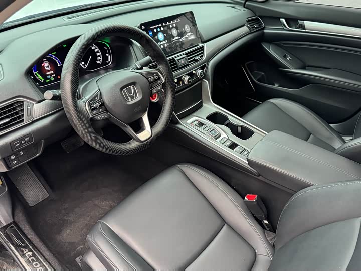 Фото 7 - Honda Accord