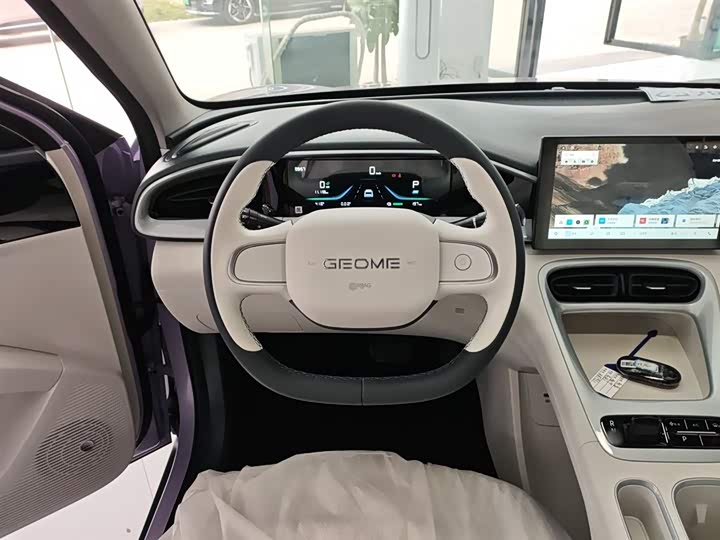 Фото 11 - Geely Galaxy Geome