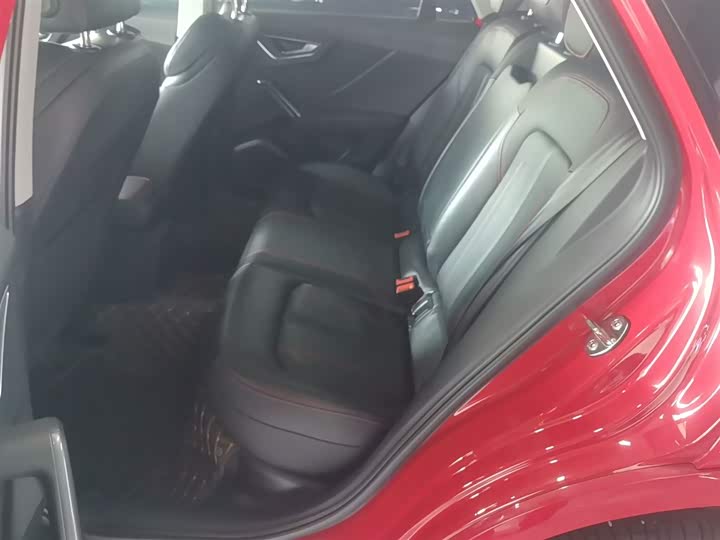 Фото 17 - Audi Q2L