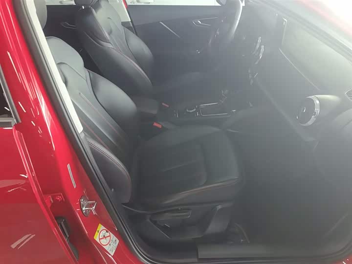 Фото 25 - Audi Q2L