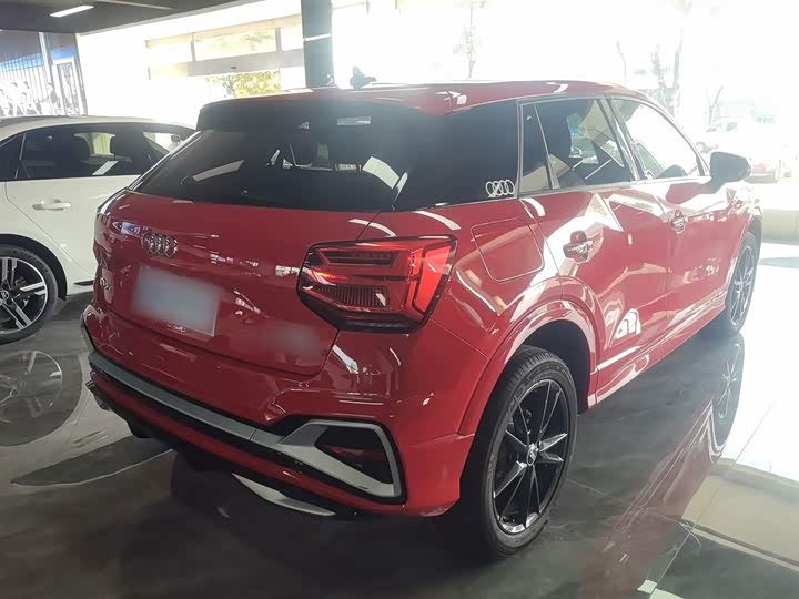 Фото 7 - Audi Q2L