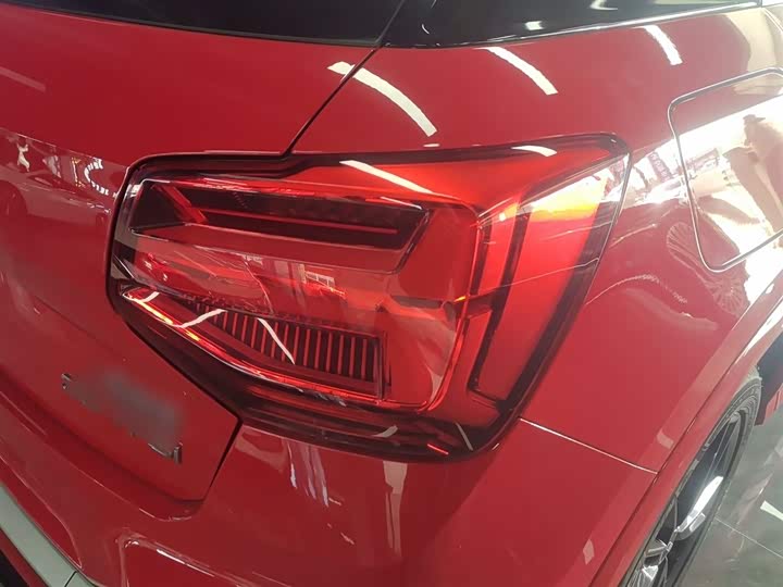 Фото 8 - Audi Q2L