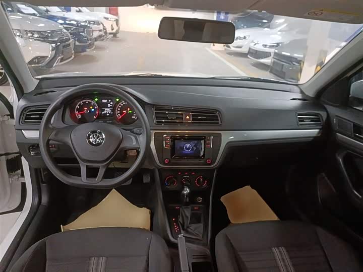 Фото 10 - Volkswagen Lavida