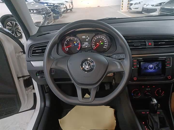 Фото 11 - Volkswagen Lavida