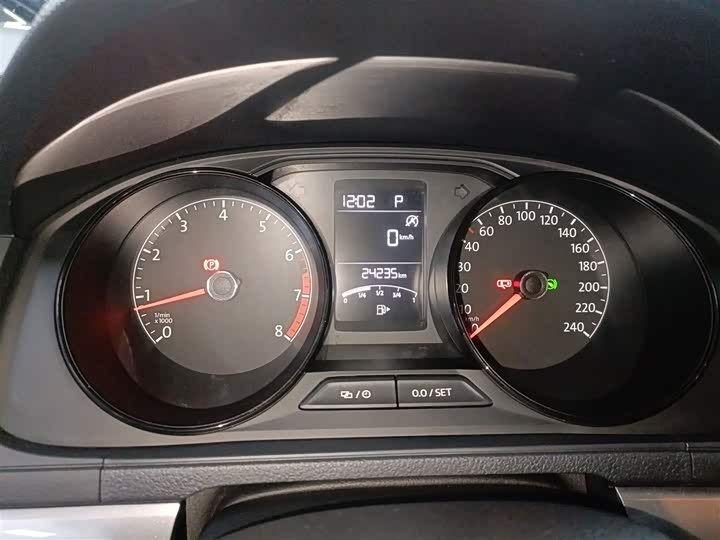 Фото 12 - Volkswagen Lavida