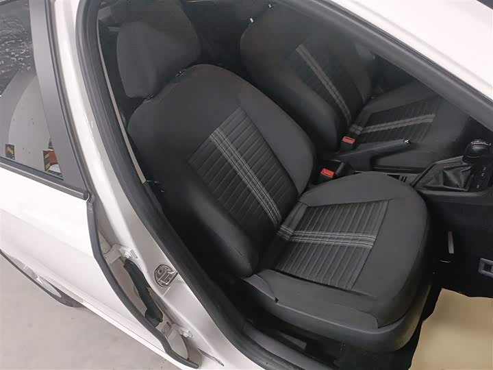 Фото 25 - Volkswagen Lavida