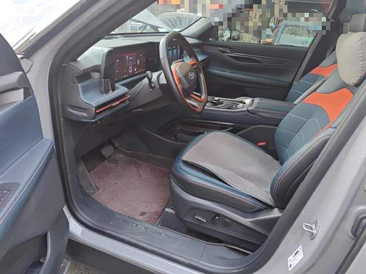 Фото 14 - Ford Edge