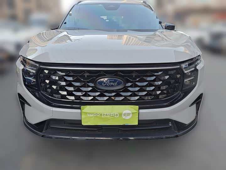 Фото 24 - Ford Edge