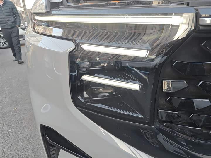 Фото 30 - Ford Edge