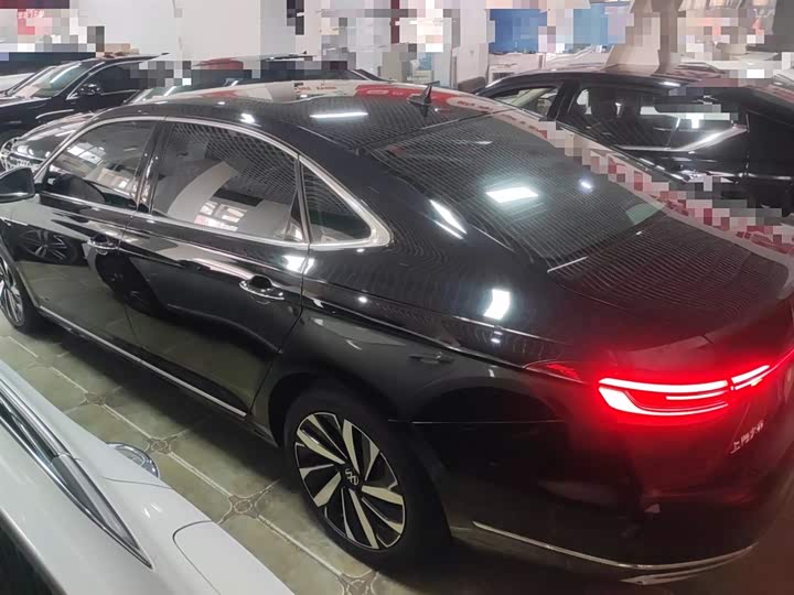 Фото 5 - Volkswagen Passat