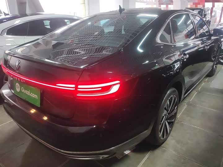 Фото 7 - Volkswagen Passat