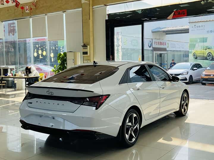 Фото 5 - Hyundai Elantra N line