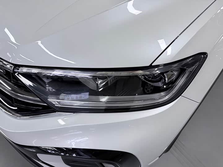 Фото 4 - Volkswagen T-Roc