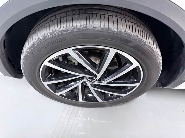 Фото 5 - Volkswagen T-Roc