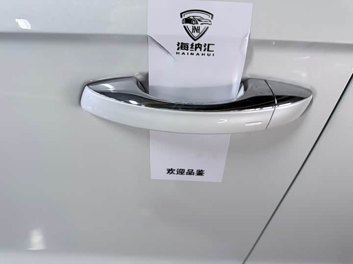 Фото 7 - Volkswagen T-Roc