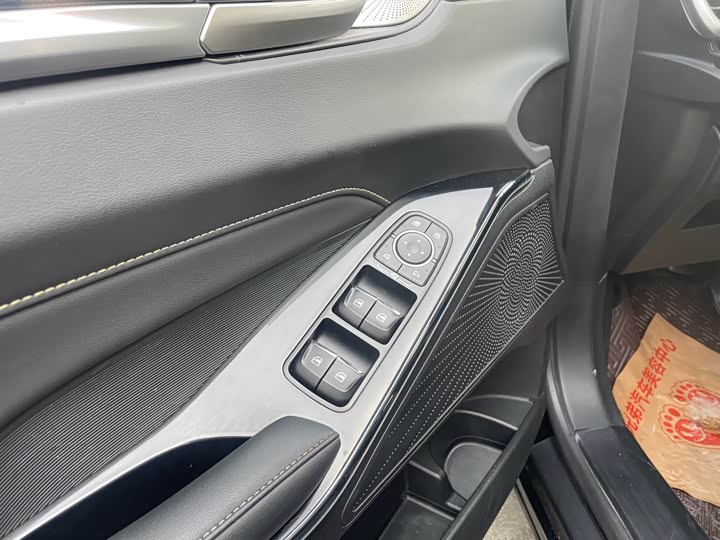 Фото 13 - Haval H6