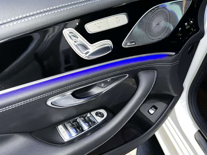 Фото 11 - Mercedes-Benz AMG GT