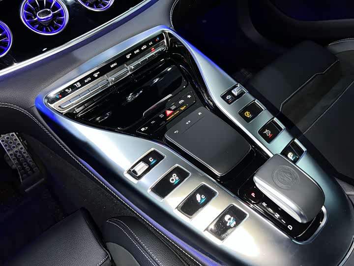 Фото 13 - Mercedes-Benz AMG GT