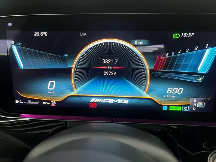 Фото 14 - Mercedes-Benz AMG GT