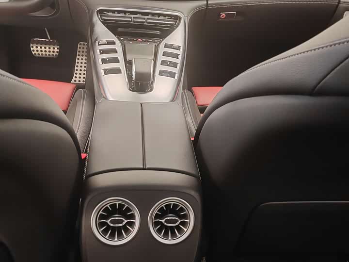 Фото 26 - Mercedes-Benz AMG GT