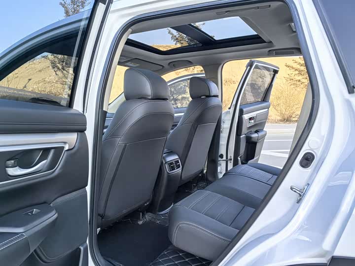 Фото 13 - Honda CR-V