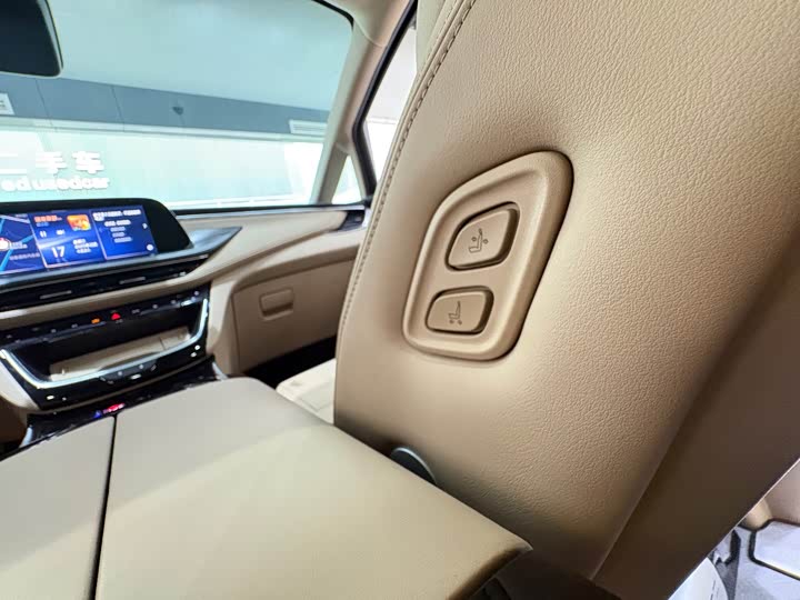 Фото 15 - Buick GL8 Hybrid