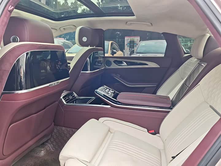 Фото 4 - Hongqi H9