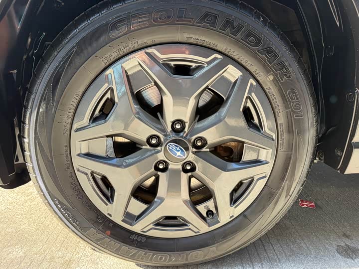 Фото 9 - Subaru Forester