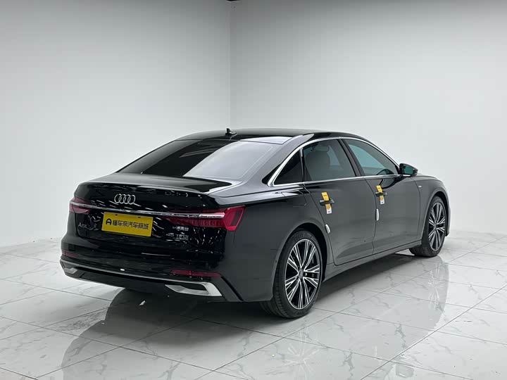 Фото 19 - Audi A6L