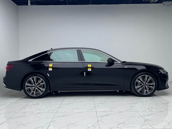 Фото 6 - Audi A6L