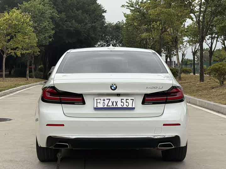 Фото 4 - BMW 5 Series