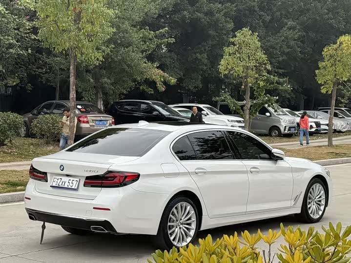 Фото 5 - BMW 5 Series