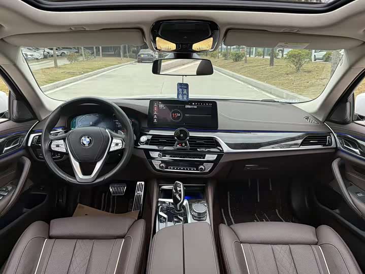 Фото 8 - BMW 5 Series