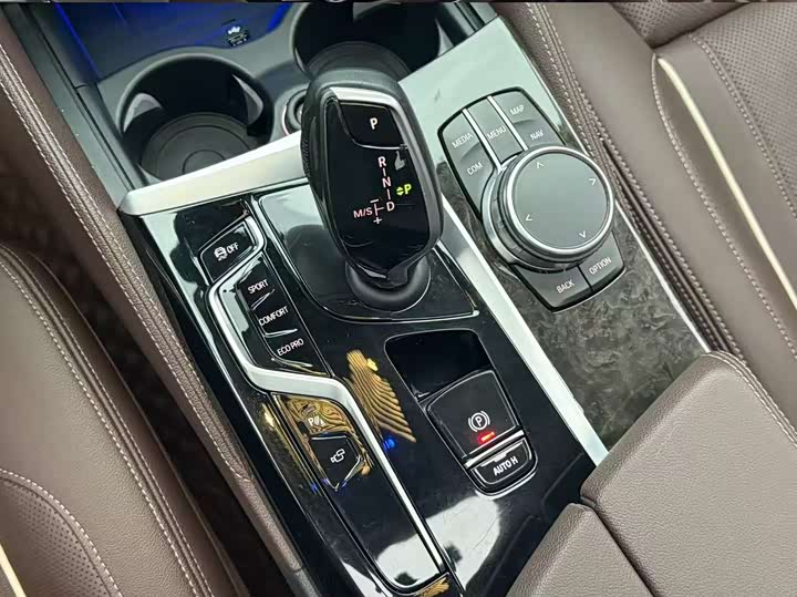 Фото 9 - BMW 5 Series