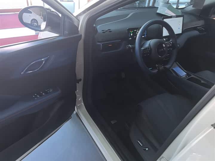 Фото 16 - BYD Seagull