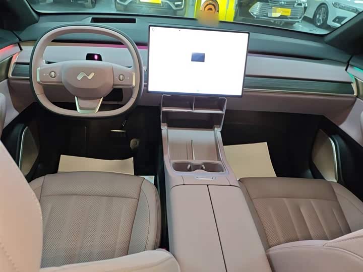 Фото 10 - Nio Onvo L60