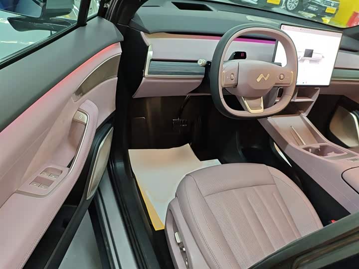 Фото 16 - Nio Onvo L60