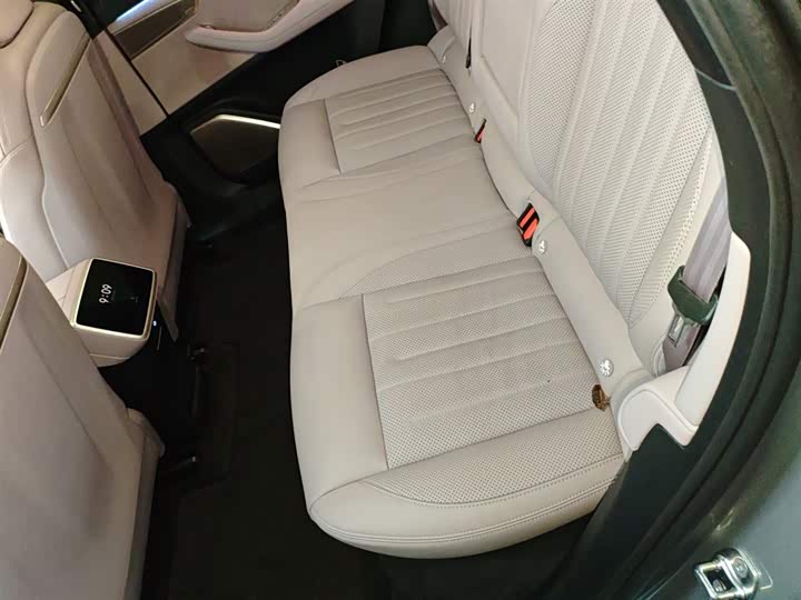 Фото 17 - Nio Onvo L60