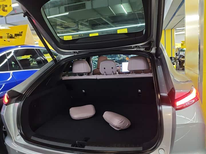 Фото 19 - Nio Onvo L60