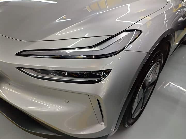 Фото 24 - Nio Onvo L60