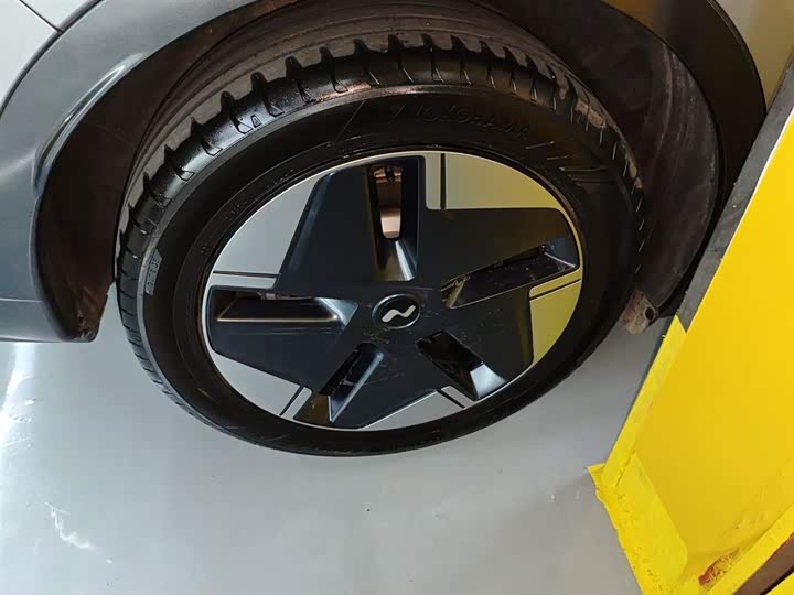 Фото 26 - Nio Onvo L60