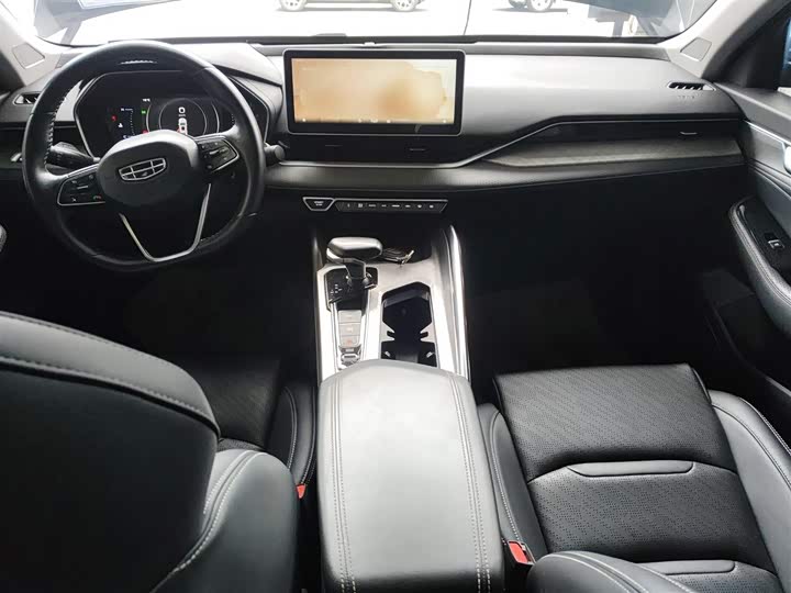 Фото 10 - Geely Preface