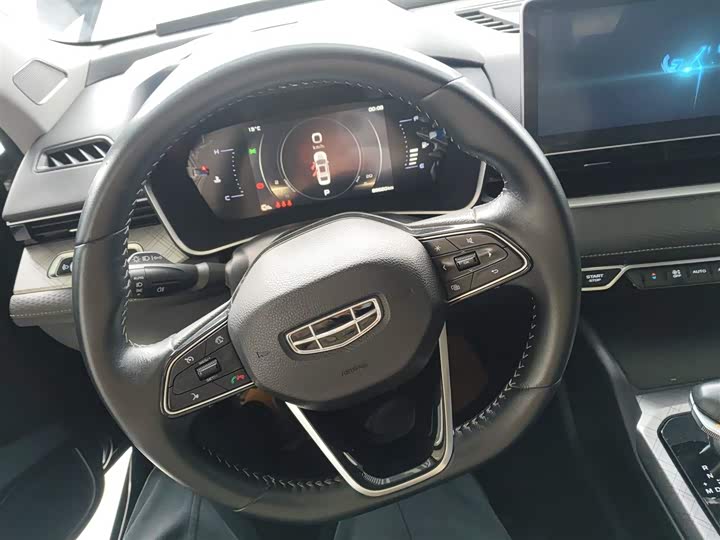 Фото 11 - Geely Preface