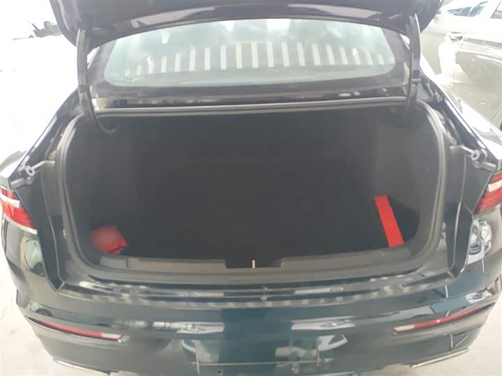 Фото 19 - Geely Preface