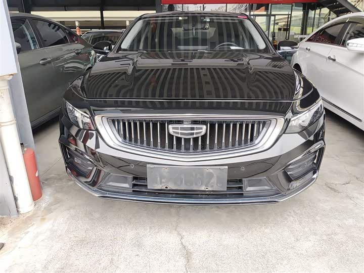 Фото 3 - Geely Preface