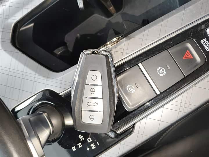 Фото 9 - Geely Preface