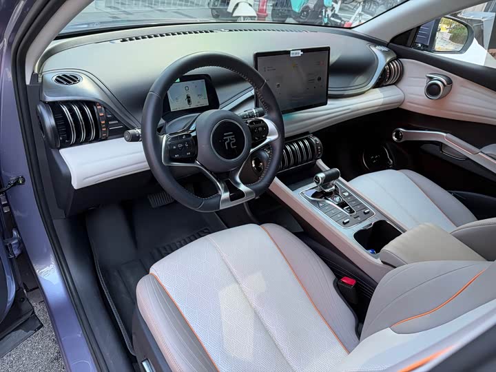 Фото 11 - BYD Yuan Plus